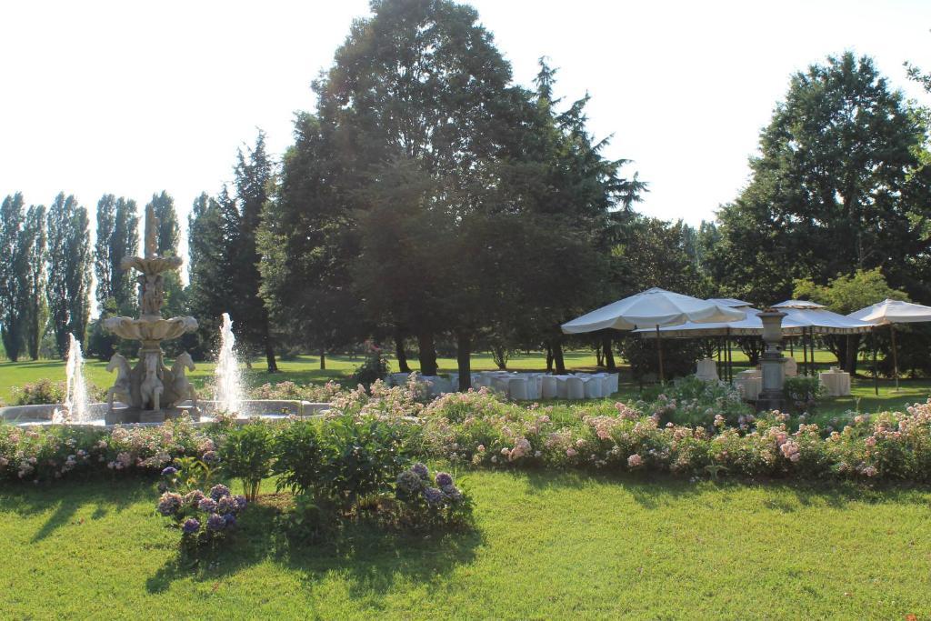 Villa Belvedere 1849 Misano di Gera d'Adda ภายนอก รูปภาพ
